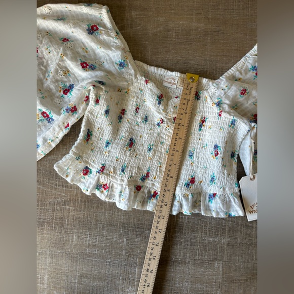 Billabong x Wrangler White Floral Balloon Sleeve Crop Top Size M $80 Smocked NEW - Picture 10 of 13